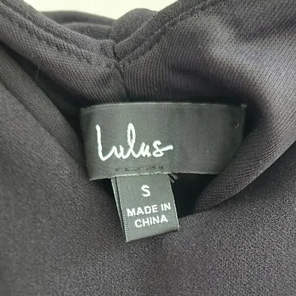 Women’s black Lulus brand dress - Picture 3 of 6